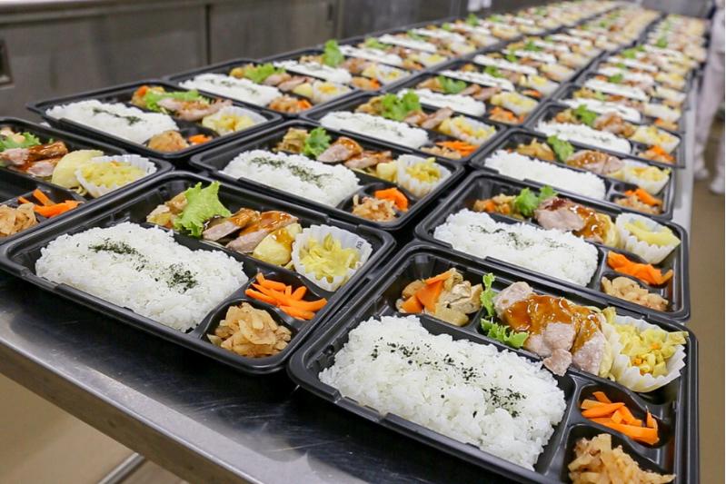 服部工業の給食センターである岡崎クックチルセンターで作った宅配弁当・宅配惣菜