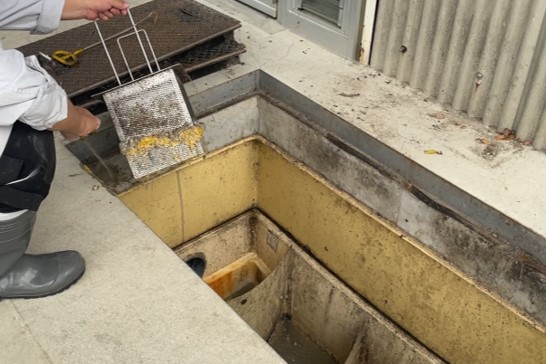 グリストラップ洗浄